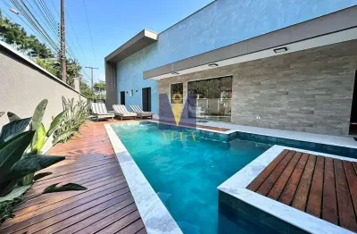 Casa com 4 dormitórios sendo 3 suítes no condominio pedra verde em ubatuba.