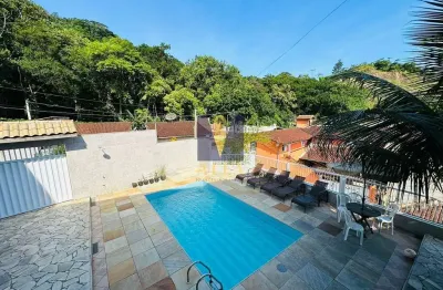 Casa com 5 quartos à venda na Rua Figueira, 83, Pereque-Mirim, Ubatuba