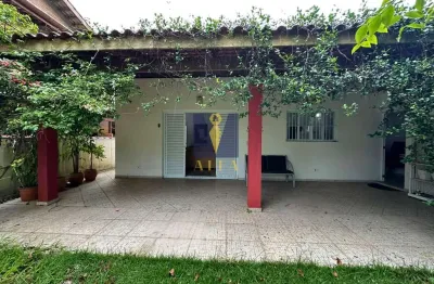 Casa com 3 quartos à venda na Enseada, Ubatuba 