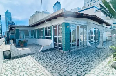 Excelente oportunidade cobertura  frente mar em  balneario camboriú .