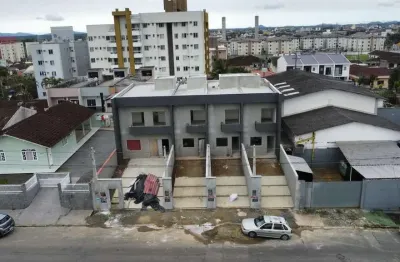 Casa com 2 quartos à venda na Rua Rocha Pombo, Iririú, Joinville