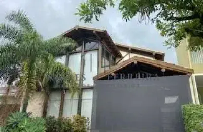 Lindo sobrado no condomínio portal dos ipês, com 03 suítes, cozinha americana, academia, área gourmet com piscina, churrasqueira e spa.