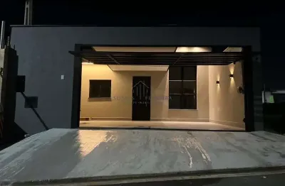 Casa à venda em indaiatuba-sp, no jardim bom sucesso: 2 quartos, 1 suíte, 2 salas, 2 banheiros, 3 vagas de garagem, 107m².
