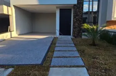 Casa em Condomínio à Venda em Indaiatuba-SP - Loteamento Park Gran Reserve: 3 Quartos, 1 Suíte, 2 Salas, 3 Banheiros, 2 Vagas, 131m².