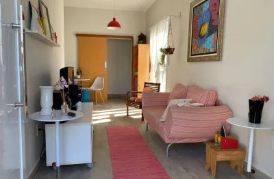 Oportunidade imperdível: Casa à venda ou locação em Indaiatuba-SP, Jardim Europa II - 2 quartos, 1 suíte, 2 salas, 3 banheiros, 3 vagas, 80m².