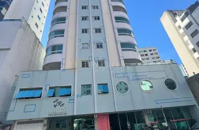 Cobertura com piscina , centro de bc, 150,00 metros da avenida brasil.