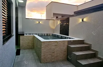 Casa linda com piscina e 03 dormitórios no condomínio horto florestal villagio
