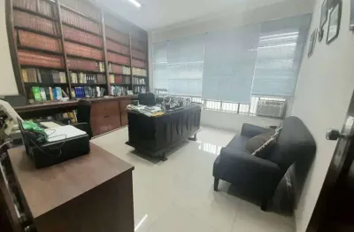 Sala comercial para venda tem 65 metros quadrados com 2 salas e recepção no centro - santos - sp