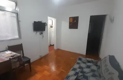 Apartamento 1 dormitório a poucos metros da praia em são vicente