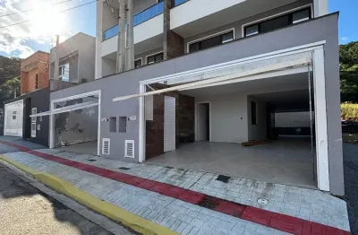 Excelente tri´ples a 4 minutos de balneario camboriue a 7 minutos da praia de balneario camboriu!