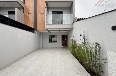 Sobrado 3 dormitórios sendo uma suite , garagem para 2 carros , bairro areias .