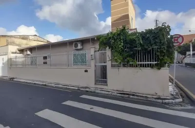 Casa com 2 quartos à venda na Rua Goiás, Estados, Balneário Camboriú, Região Geográfica Imediata De Itajaí, Região Geográfica Intermediária De Blumenau, Santa Catarina, Região Sul, 88339-130, Brasil, Estados, Balneário Camboriú