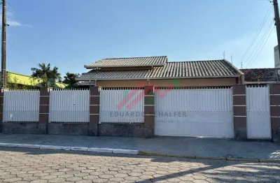 Casa com 3 quartos à venda na Rua Salvador, Areias, Camboriú, Região Geográfica Imediata De Itajaí, Região Geográfica Intermediária De Blumenau, Santa Catarina, Região Sul, 88345-048, Brasil, Areias, Camboriú