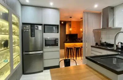 Sobrado mobiliado, sofisticado. centro de camboriú.  1 suíte +1