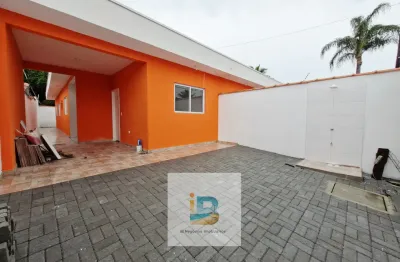 Casa térrea, nova com 3 quartos , sendo 1 suite, 2 banheiros , 3 vagas de garagem em bertioga