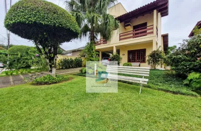 Excelente casa ampla em condomínio com 3 quartos sendo 3 suítes, com quintal no bairro maitinga em bertioga sp
