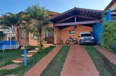 Casa térrea no condomínio ibiti do paço - oportunidade
