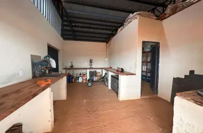 Fazenda à venda no Centro, Cascalho Rico 