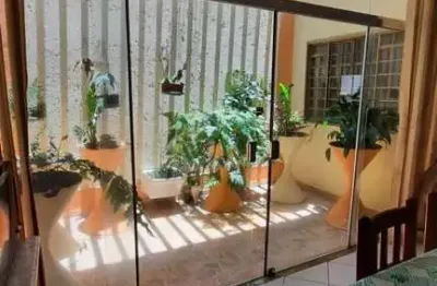 Casa para venda em uberlândia, jardim karaiba, 4 dormitórios, 2 suítes, 5 banheiros, 3 vagas