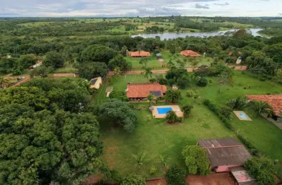 Chácara para Venda em Uberlândia, Chácaras Eldorado, 5 dormitórios, 1 suíte, 3 banheiros