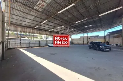 Galpão comercial no cambuci  - área de terreno total 1.150 m² - galpão com 700 m + casa antiga com 215 m² para area administrativa ( pode ser demolida e adequada ao uso do locatario - á combinar )
