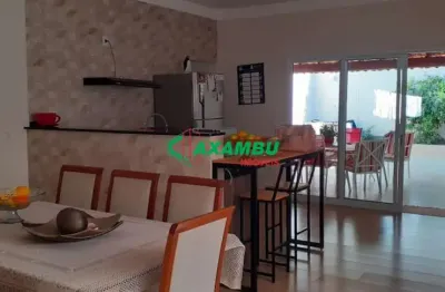 Imperdível oportunidade: Casa à venda em Jundiaí-SP, no bairro Caxambu - 3 quartos, 1 suíte, 2 salas, 3 banheiros, 3 vagas de garagem - 140m².