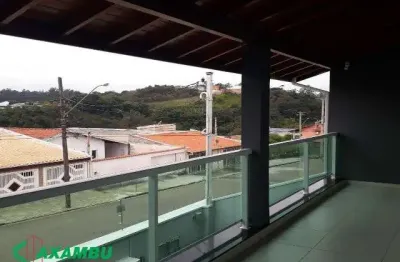 Casa com 03 dormitórios sendo 01 suite, sala para 02 ambientes