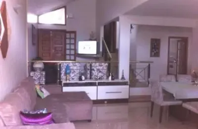 Casa à venda em jundiaí-sp, jardim planalto: 4 quartos, 2 suítes, 1 sala, 3 banheiros, 4 vagas de garagem, 270m².