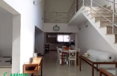 Casa em condomínio em jundiaí-sp, bairro caxambu: 3 quartos, 1 suíte, 3 salas, 3 banheiros, 2 vagas, 250m².