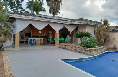 Casa de luxo em condomínio para locação bairro caxambu, jundiaí-sp: 03 quartos, sendo 03 suítes, 02 com closet, 3 salas, 6 banheiros, 4 vagas.