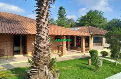 Chácara de luxo à venda em Jundiaí-SP, bairro Roseira: 4 quartos, 3 suítes, 6 banheiros, 8 vagas, 550m² de construção. Venha conferir!