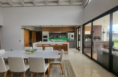 Imóvel de Luxo à Venda em Jundiaí-SP - Casa 3 quartos, 3 suítes, 3 salas, 3 banheiros, 8 vagas, 366m² no Caxambu