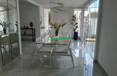 Confira essa incrível casa à venda e ou locação em Jundiaí-SP, no bairro Caxambu, com 3 quartos, 1 suíte e 338,60m² de área!