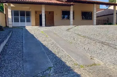 Aluga-se casa com 02 dorm. anita garibaldi joinville