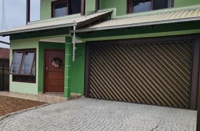 Sobrado Averbado com 01 suíte + 03 dorm., Boa Vista Joinville