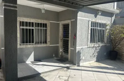 Casa duplex -  200 m² - 03 dormitórios - suite - varanda - terraço - churrasqueira