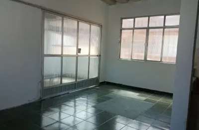 Casa duplex - 110 m² -03 dormitórios - varanda - terraço- quintal - garagem