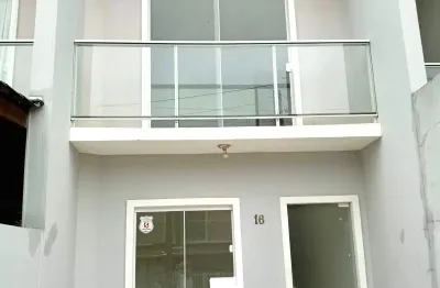 Ótimo sobrado geminado à venda no parque guarani em joinville