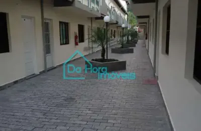 Casa em condomínio fechado com 2 quartos à venda no centro, mongaguá  por r$ 250.000