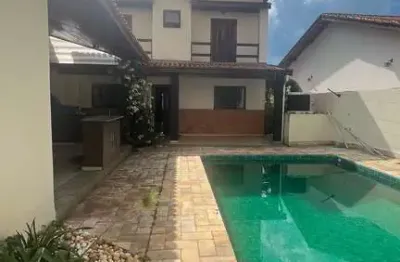 Condomínio aruã - casa à venda no condomínio aruã - 3 suítes, piscina e espaços amplo