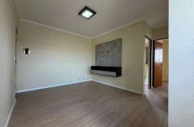 Apartamento recém-reformado com 2 quartos e fechadura digital – privacidade e conforto em poá