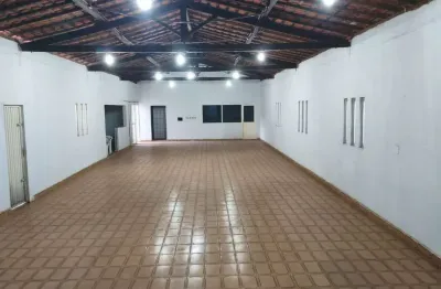 Ponto comercial para venda em picos, bomba, 2 banheiros, 2 vagas