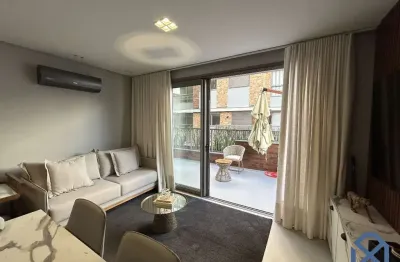 Apartamento Garden com um dormitório e uma vaga decorado em Florianópolis.