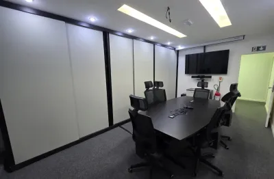 Sala comercial em vão livre com 3 salas, junto ao metrô de botafogo e principais comércios.