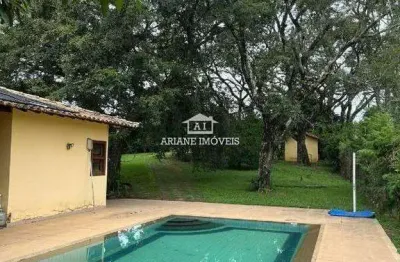 Casa 3 quartos com quintal no condomínio aldeias do lago