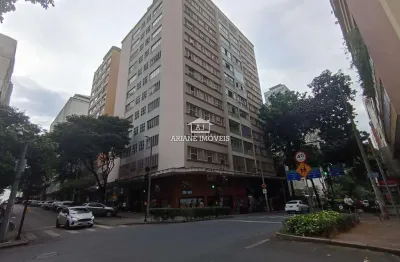 Apartamento com 3 quartos para alugar na Rua dos Goitacazes, Centro, Belo Horizonte