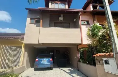 Casa com 3 quartos à venda na Rua Pau-Brasil, 728, Hípica, Porto Alegre