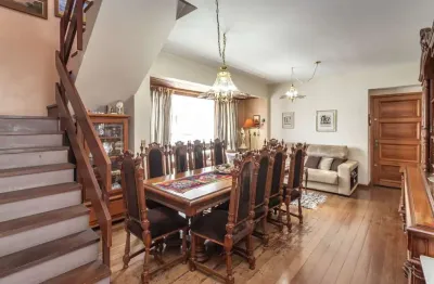 Cobertura no bairro petrópolis de 3 dormitórios terraço e 2 vagas