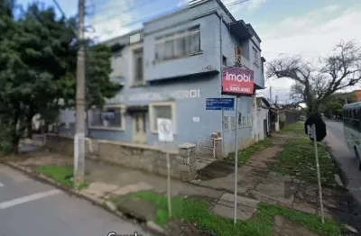 Casa à venda na Avenida General Emílio Lúcio Esteves, 292, Santa Maria Goretti, Porto Alegre