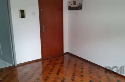 Apartamento,2 quartos,na salgado filho,fundos e silencioso
